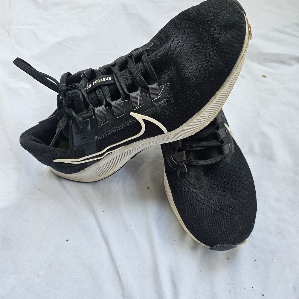 Nike Air Zoom Pegasus Size 7 Mens Unisex Running Shoes Black And White